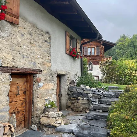 Rénové Et Chaleureux, Ovronnaz 4 Personnes, Famille Chalet *