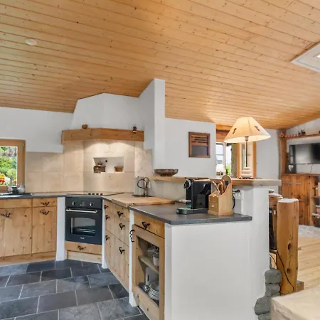 Renove Et Chaleureux, 4 Personnes, Famille Ovronnaz