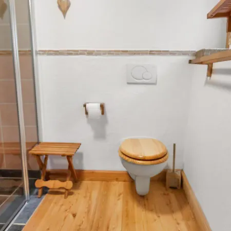 Chalet Rénové Et Chaleureux, Ovronnaz 4 Personnes, Famille Leytron