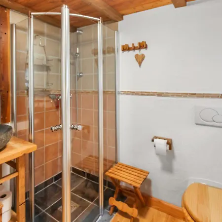 Renove Et Chaleureux, 4 Personnes, Famille * Ovronnaz